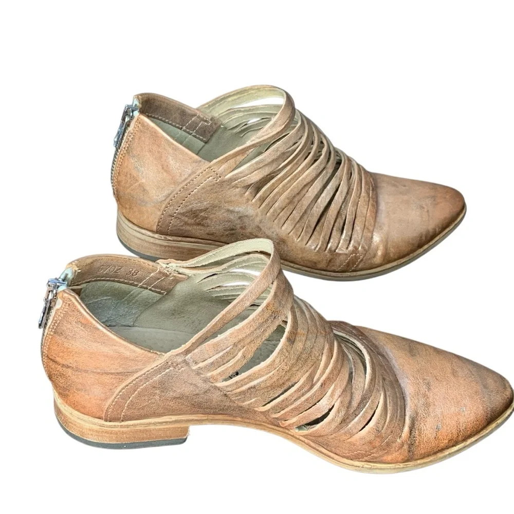 Free People Lost‎ Valley metallic tan brown & gold ankle boots. Size (38) US 8.5